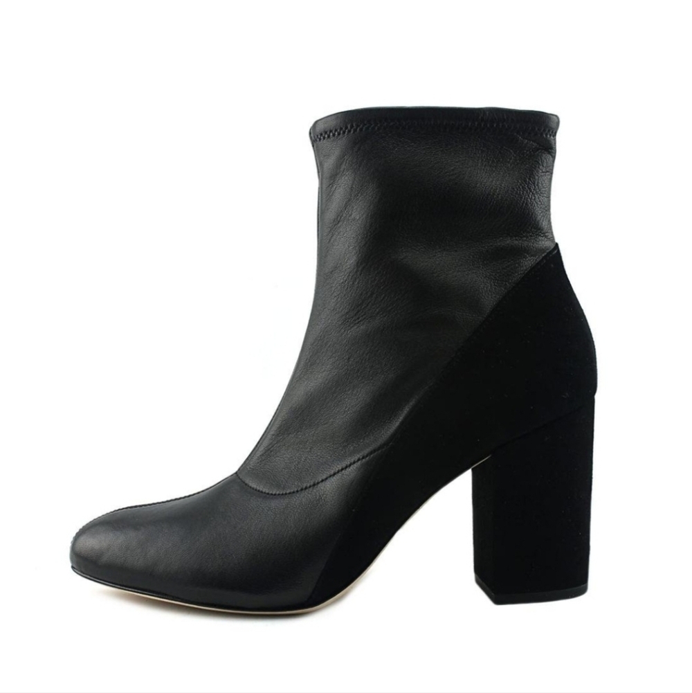 Via Spiga Daria pointed toe black leather ankle boots sz 8.5